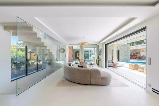 ‏וילה ב  סן טרופה, Var