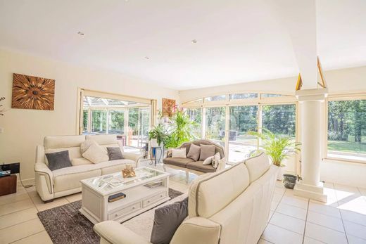 Luxury home in Gex, Ain
