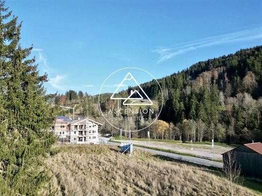 Apartment / Etagenwohnung in Les Gets, Haute-Savoie