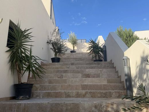 Luxury home in Narbonne, Aude