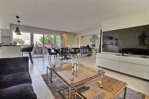 Villa in Mougins, Alpes-Maritimes