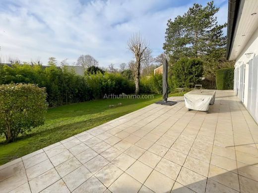 منزل ﻓﻲ Soisy-sur-Seine, Essonne