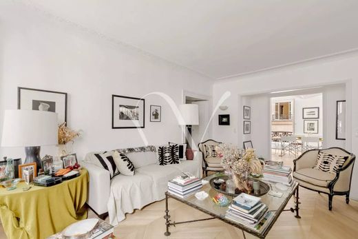 ‏דירה ב  כנסיית סן-סולפיס, Paris