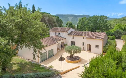 Villa à Bagnols-en-Forêt, Var