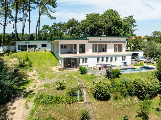 Luxury home in Seignosse, Landes