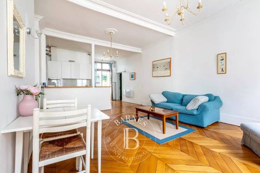 Apartment / Etagenwohnung in Champs-Elysées, Madeleine, Triangle d’or, Paris