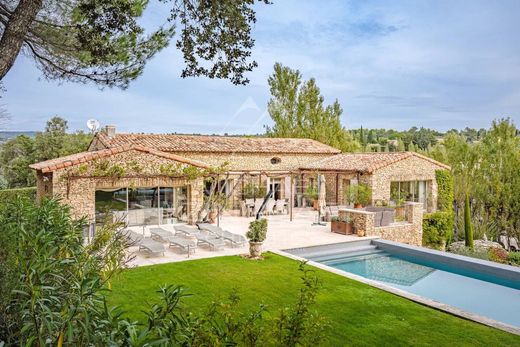 Luxury home in Gordes, Vaucluse