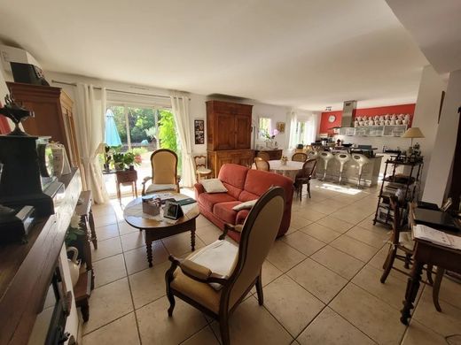 Villa a Peymeinade, Alpi Marittime