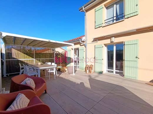 Casa di lusso a Chessy, Rhône