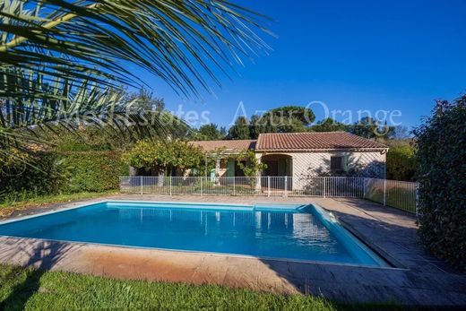 Villa a Cogolin, Var