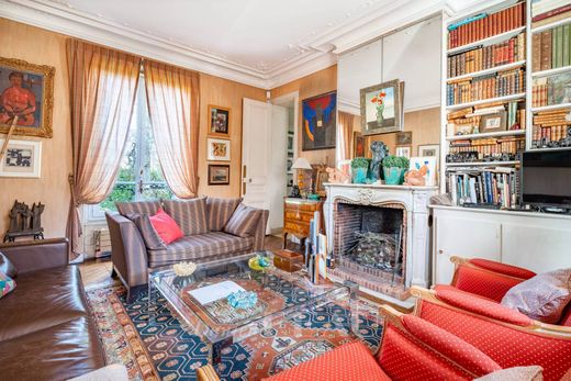 Luxury home in Le Vésinet, Yvelines
