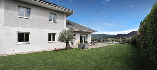 Villa in La Balme-de-Sillingy, Haute-Savoie