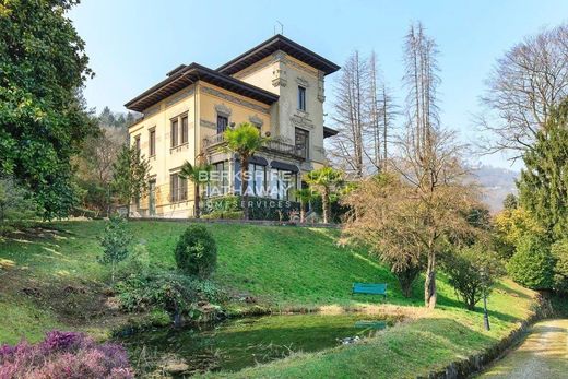 Villa Stresa, Verbano-Cusio-Ossola ilçesinde