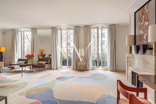Apartment in Sorbonne, Jardin des Plantes, Saint-Victor, Paris