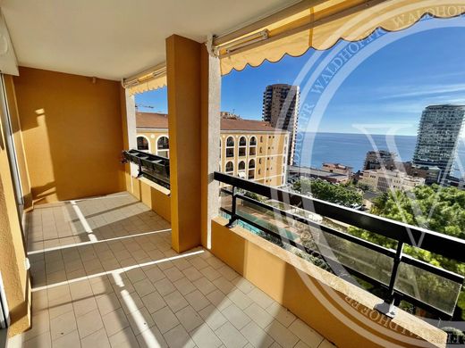 Beausoleil, Alpes-Maritimesのアパートメント