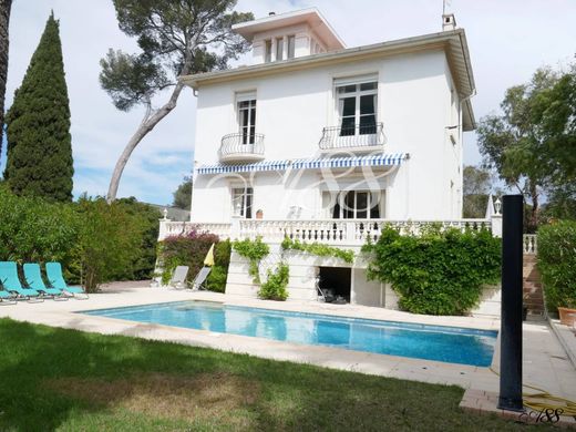 Casa di lusso a Saint-Raphaël, Var