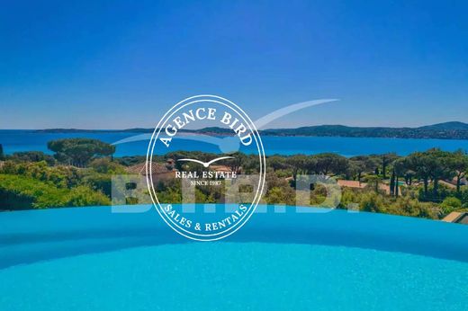 ﻓﻴﻼ ﻓﻲ Grimaud, Var