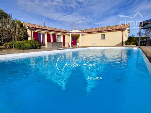 Luxury home in Saint-Christoly-de-Blaye, Gironde