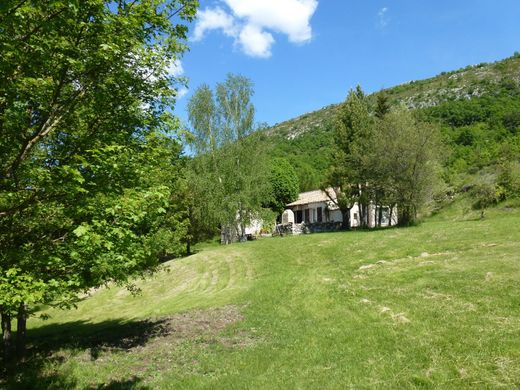 Casa di lusso a Coursegoules, Alpi Marittime
