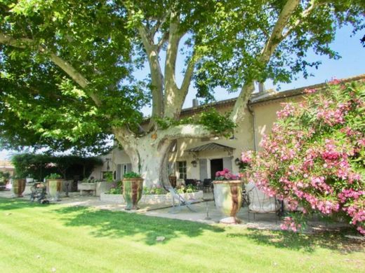 Rural or Farmhouse in L'Isle-sur-la-Sorgue, Vaucluse