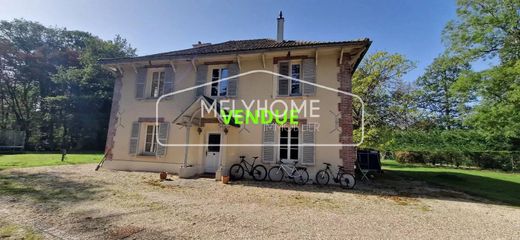 Casa di lusso a Orphin, Yvelines