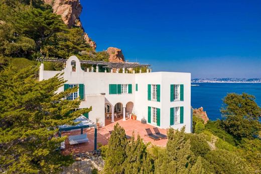 Вилла, Théoule-sur-Mer, Alpes-Maritimes