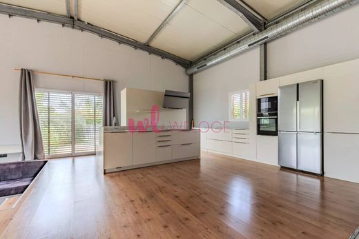 Luxury home in Montussan, Gironde