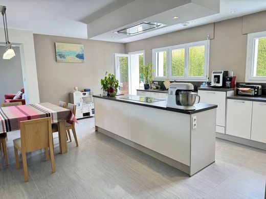 Элитный дом, Saint-Pée-sur-Nivelle, Pyrénées-Atlantiques