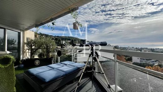 Apartment / Etagenwohnung in Le Cannet, Alpes-Maritimes