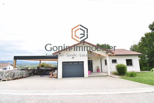 Villa a Villieu-Loyes-Mollon, Ain