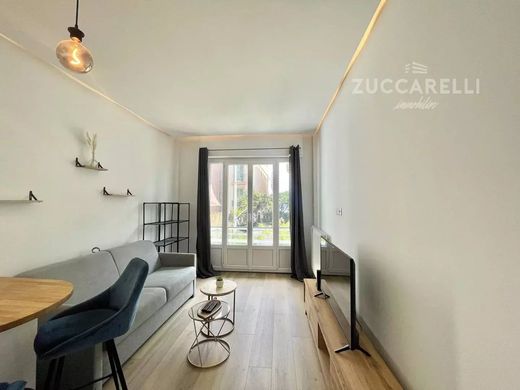 Apartment / Etagenwohnung in Nizza, Alpes-Maritimes