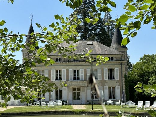 Zamek w Tournon-Saint-Pierre, Indre-et-Loire