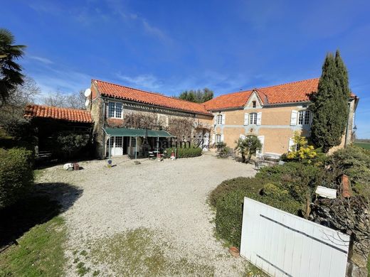 Casa de lujo en Maubourguet, Altos Pirineos