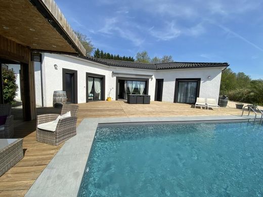 MarignacLasclares Villas and Luxury Homes for sale Prestigious