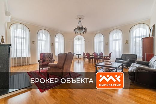 Apartment / Etagenwohnung in Sankt Petersburg, Sankt-Peterburg