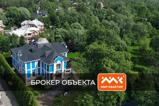 Πολυτελή κατοικία σε Pavlovsk, Sankt-Peterburg