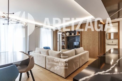 Apartment / Etagenwohnung in Donostia-San Sebastián, Guipuzcoa