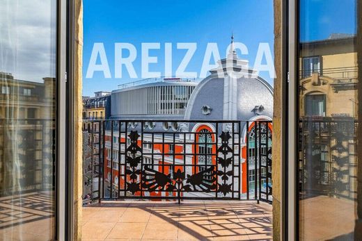 Apartment / Etagenwohnung in Donostia-San Sebastián, Guipuzcoa