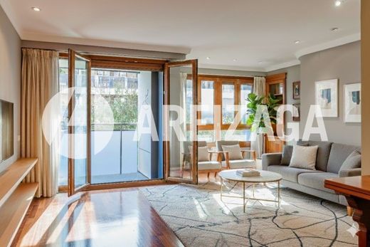 Apartment / Etagenwohnung in Donostia-San Sebastián, Guipuzcoa