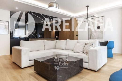 Apartment / Etagenwohnung in Donostia-San Sebastián, Guipuzcoa