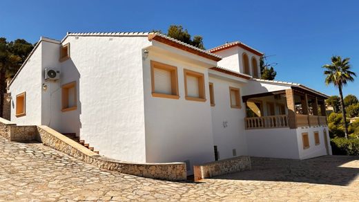 Villa in Pedreguer, Alicante