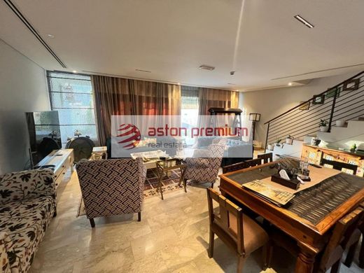 Casa di città a Dubai