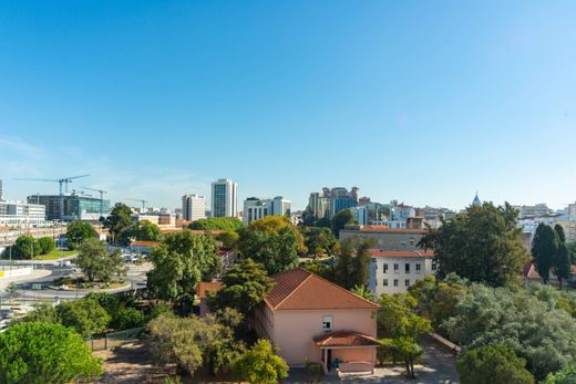 Avenidas Novas, Lisbonのアパートメント