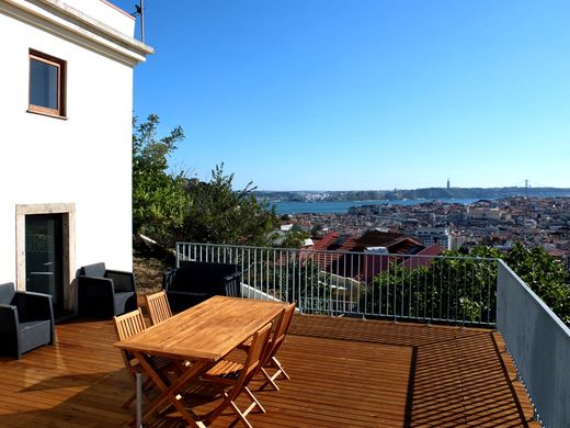 Detached House in Lisbon
