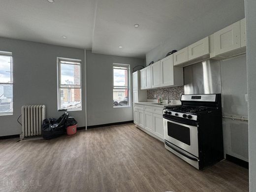 Apartment in Woodhaven, Queens