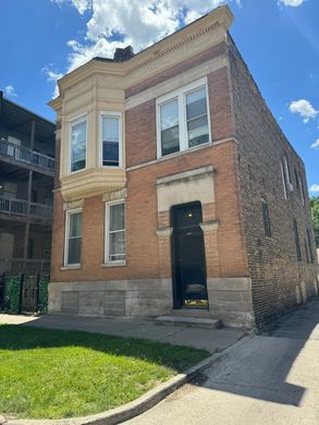 Apartment in Chicago, Cook County