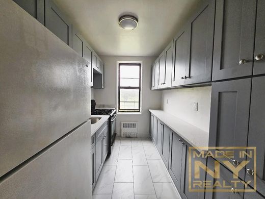 Piso / Apartamento en Queens, Queens County