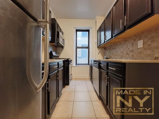 Piso / Apartamento en Astoria, Queens County