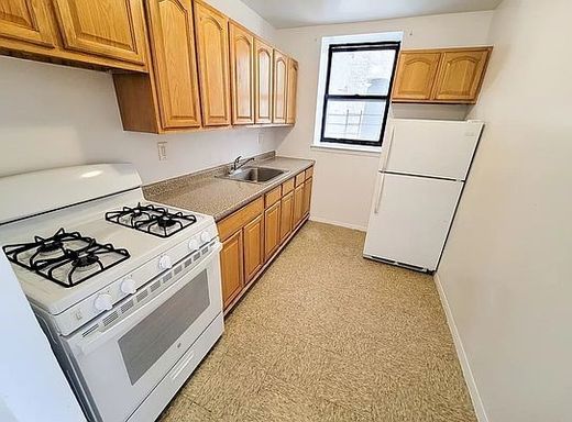 Apartment / Etagenwohnung in bronx, Bronx