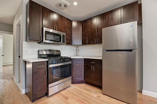 Apartment / Etagenwohnung in Yonkers, Westchester County